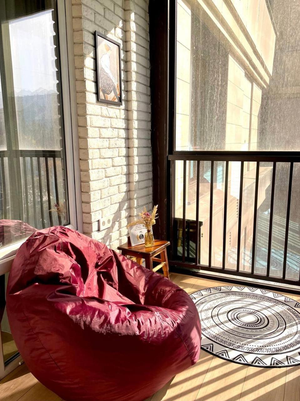 Apartment жк бизнес класса Atameken, рядом трц мega по розыбакиева