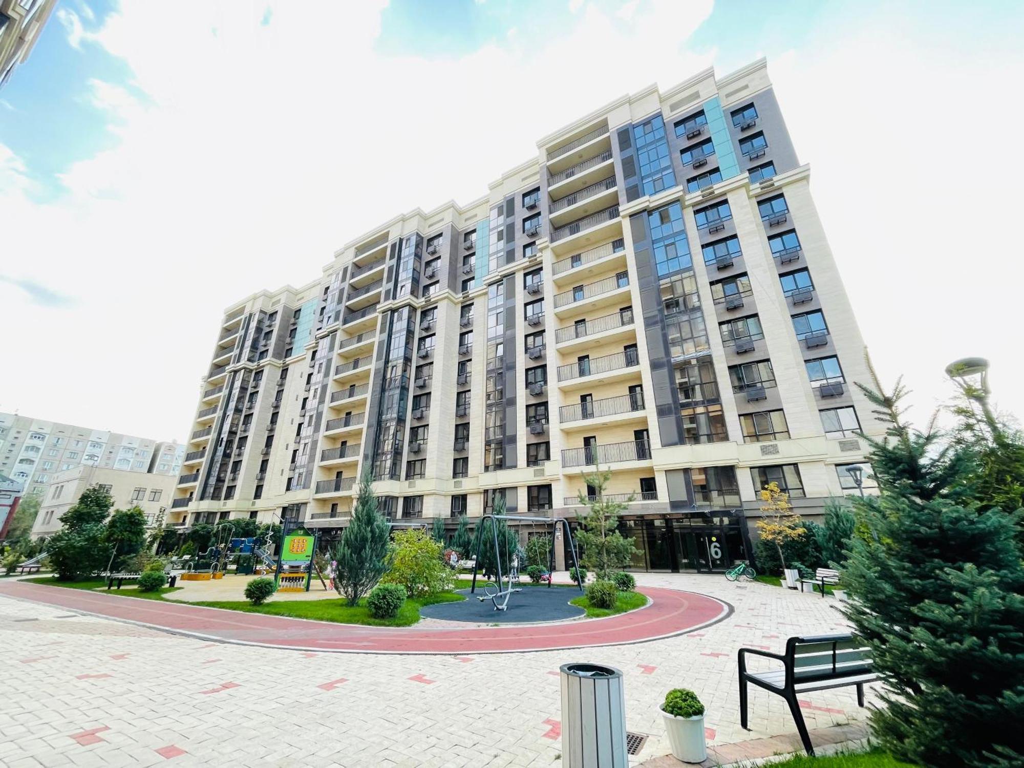 жк бизнес класса Atameken, рядом трц мega по розыбакиева Apartment *